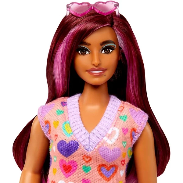 Mattel Barbie Fashionistas-Puppe Mit Pinkfarbenen Strähnen Und Kleid Mit Herzaufdruck – Bild 3